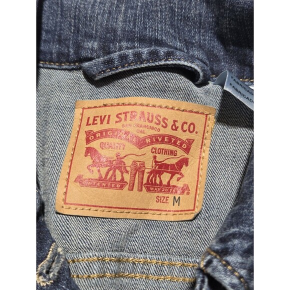 Levi’s Womens Medium Blue Trucker Denim Jacket Fitted with Stretch Button - Picture 2 of 8